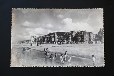 Alte AK: Calvados, Houlgate - 20. Strandszene
