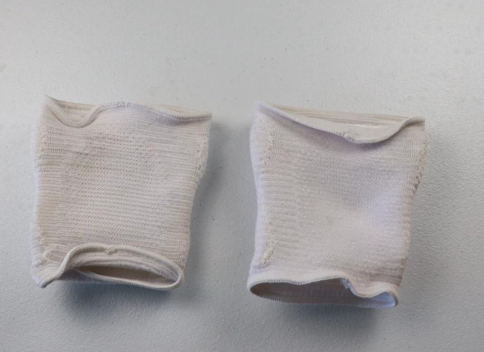 Mizuno Women's LR6 Pro ECO Volleyball Knee Pads, Large (INV217) - Image 2 of 4