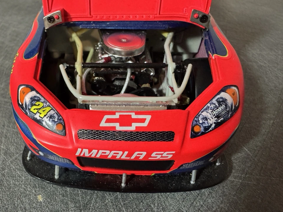 Modellino diecast NASCAR di JEFF GORDON, scala 1:24. - Immagine 4 di 4