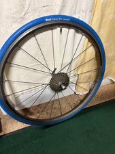 SHIMANO ULTEGRA WH-6800 700C ROAD BIKE RIM BRAKE REAR WHEEL IN GOOD CONDITION.
