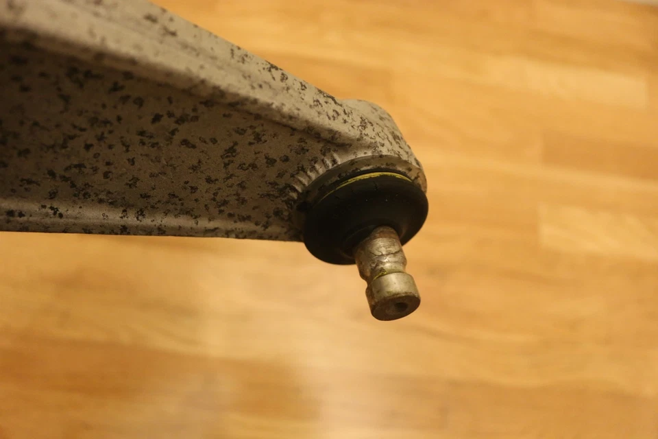 Brazo de control inferior delantero derecho LATE OFFSET PORSCHE 944 951.341.150.10 Foto 3 de 4