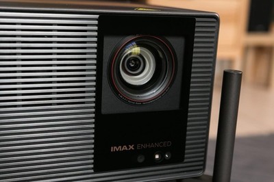 XGIMI TITAN Noir MAX, 4K RGB Triple Laser Projector, with 3D Glasses, NEW!