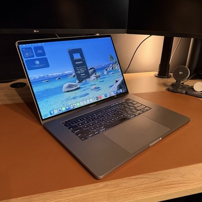 Apple MacBook Pro 16  2019 i9 2.4GHz 32GB RAM 1TB SSD Radeon 5500M 4GB Touch Bar