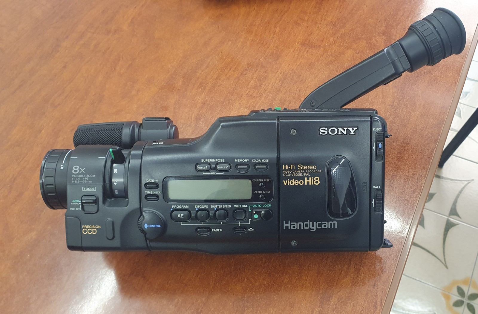 Sony Handycam Hi8 Video8 videocamera nera Hi‑Fi Stereo con NP-78 e borsa