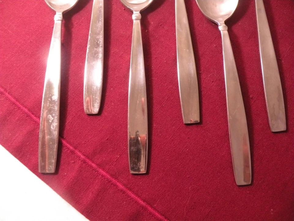 Juego de 6 cucharas soperas ovaladas Oneida Evermore acero inoxidable 7 1/8" Foto 3 de 4