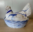 VTG L G Wright Milk Glass Cobalt Blue & White Hen On The Nest Basket Weave