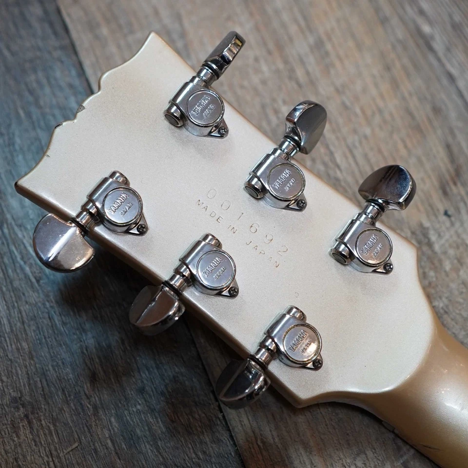 YAMAHA SG700 Electric Guitar From JAPAN - Image 4 of 4