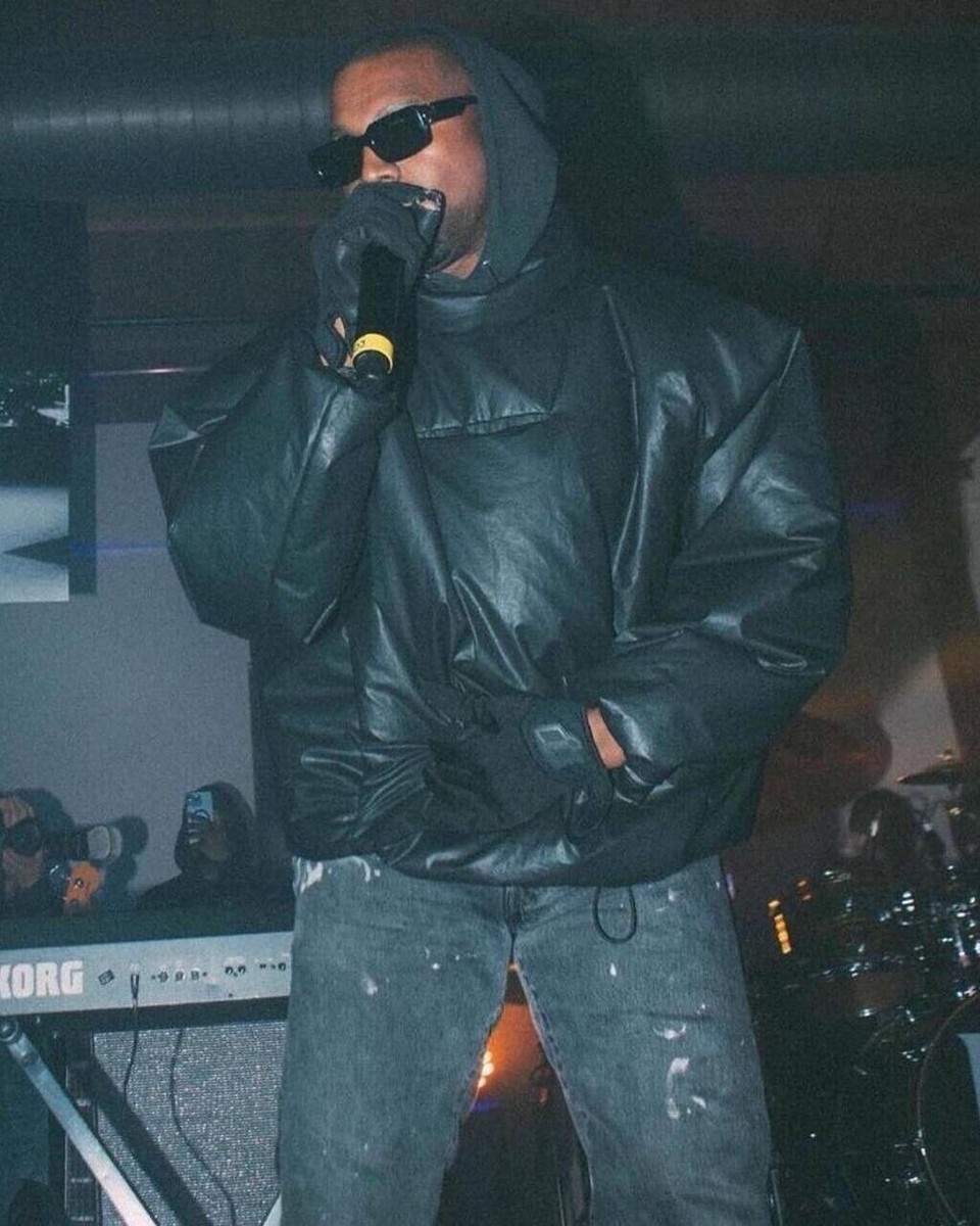 Yeezy Gap Engineered by Balenciaga Mock Neck Pullover Puffer Yeezy Gap Engineered by Balenciaga Mock Neck Pullover Puffer