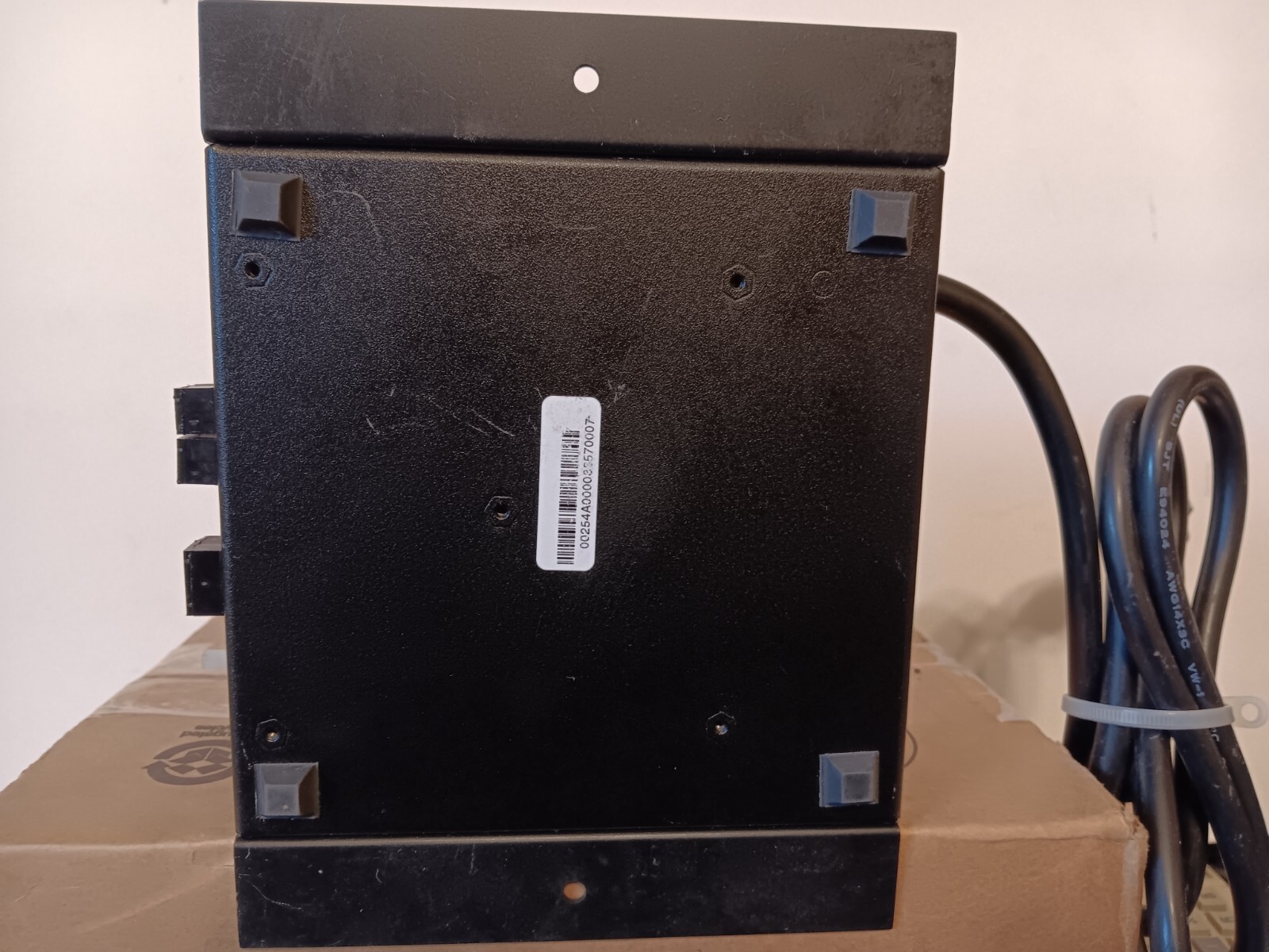 Niles Audio APC-2 Current-Sensing Outlet Switcher (Tested)