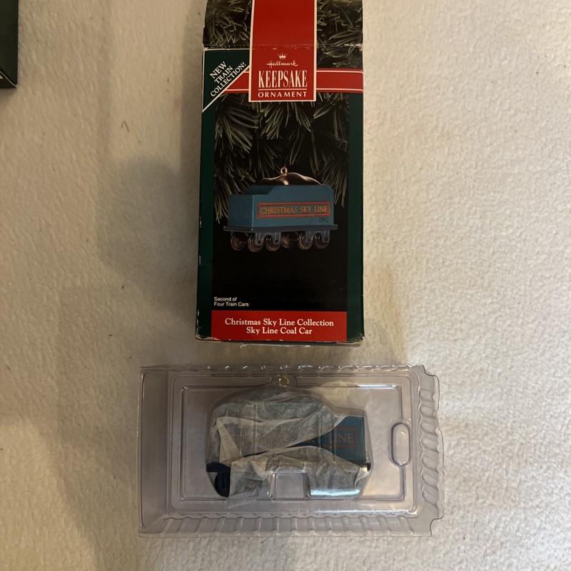 Hallmark Keepsake Ornament 1992 Christmas Sky Line Coal Car Train Collection 