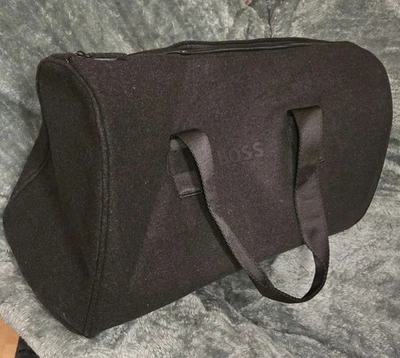 schwarze filzige Tasche "BOSS PARFUMS" Herren/Damen/Unisex (Angebot 1) - Bild 1 von 4
