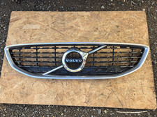 VOLVO V40 R-DESIGN 2016 -2019 FRONT BUMPER UPPER CENTRE RADIATOR GRILLE 31425331