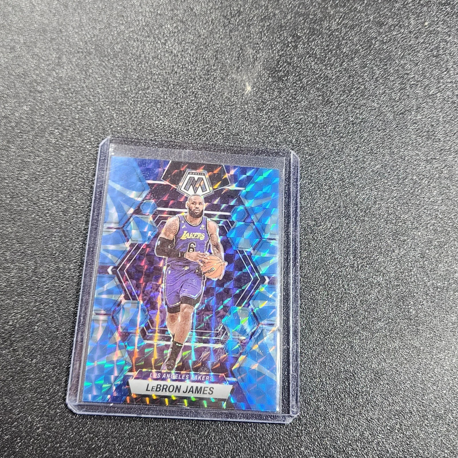 2022-23 Panini Mosaic - LeBron James #98 Reactive Blue Mosaic Prizm