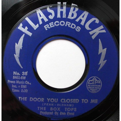 THE BOX TOPS CRY LIKE A BABY / THE DOOR YOU CLOSED 45RPM 7'' VINYL RECORD VG