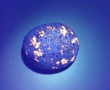 Yooperlite Fluorescent Sodalite -    A Bright 3.7 Ounce Lake Superior Stone