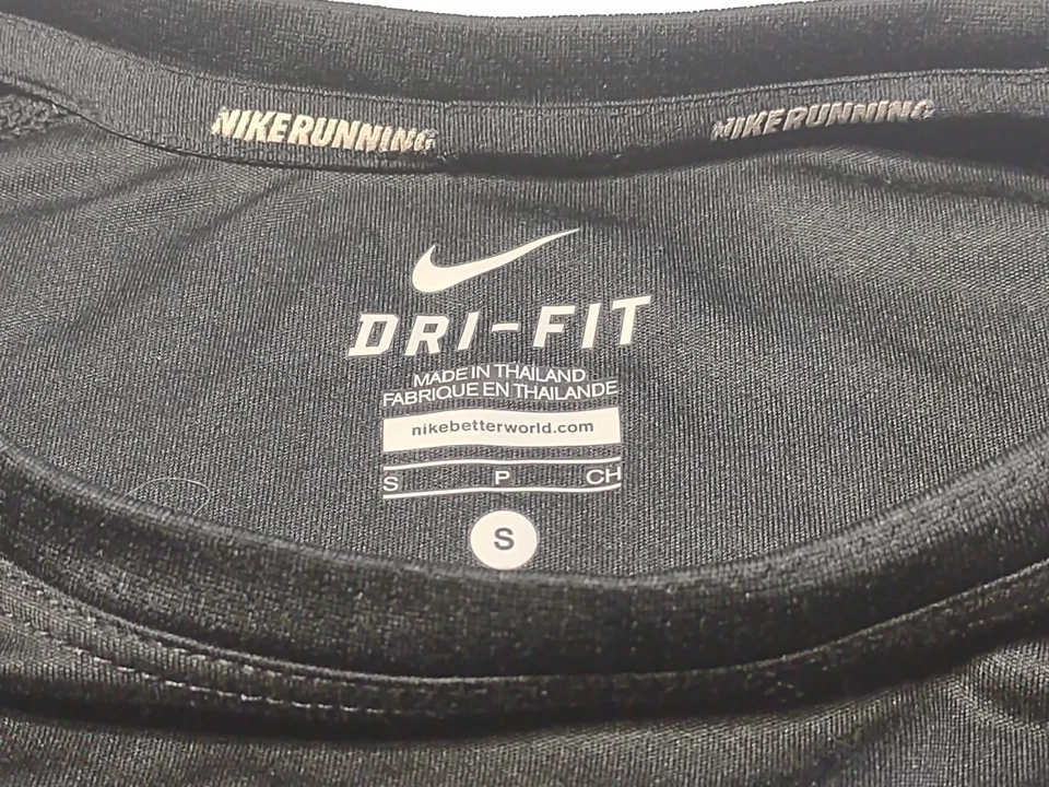 Camisa Dri Fit Nike Miler para correr para mujer - talla pequeña - negra Foto 3 de 4