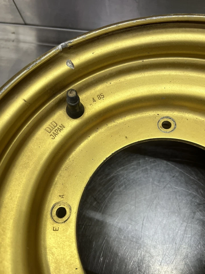 Suzuki Quadracer 500 LT500R 1988 2X4 OEM llantas delanteras 10x5,5 AT DORADO D.I.D. Foto 4 de 4