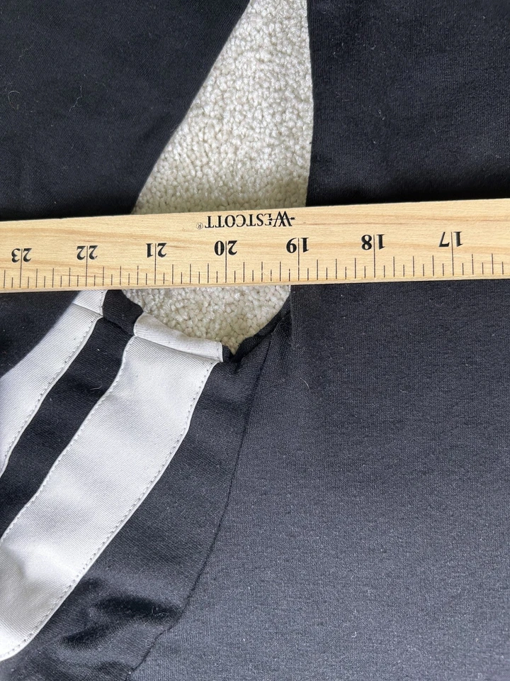 Sudadera deportiva Bebe para mujer mediana negra blanca manga a rayas pulóver cuello redondo Foto 2 de 4