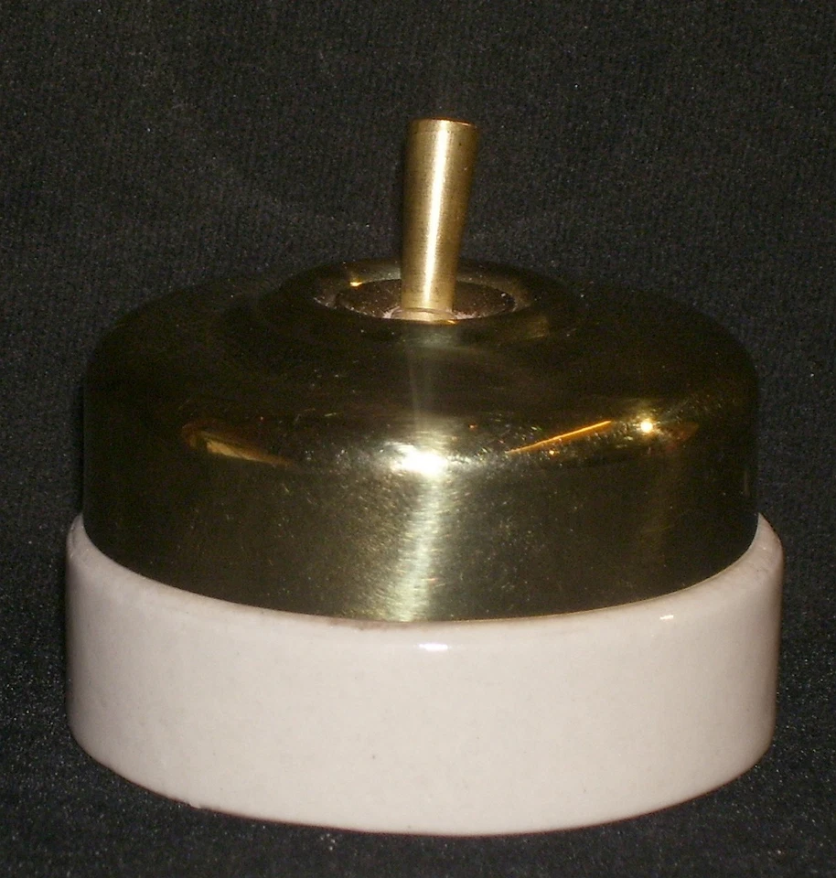 老式黄铜和陶瓷电动圆形开关按钮 6 装饰 1 路 — 第 4/4 张图片