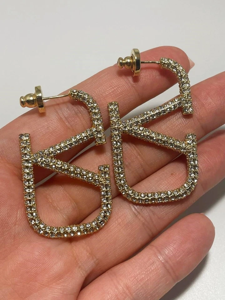 Pendientes de aro cuadrados geométricos de oro pavé de moda de cristal VALENTINO Foto 4 de 4
