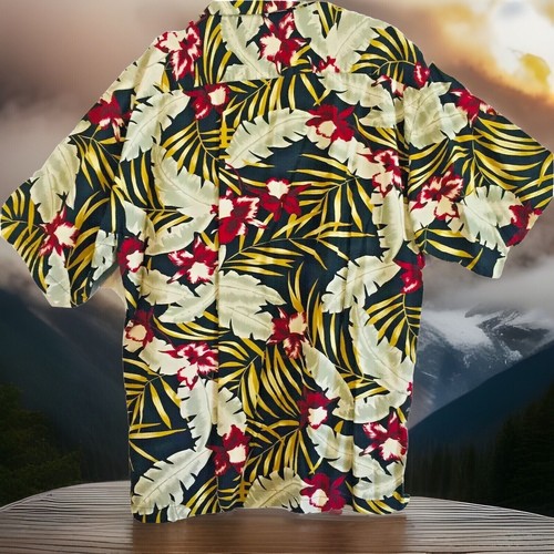 Consensus Sportswear island Collection Size XL short sleeve palm tree pattern - Picture 2 of 7