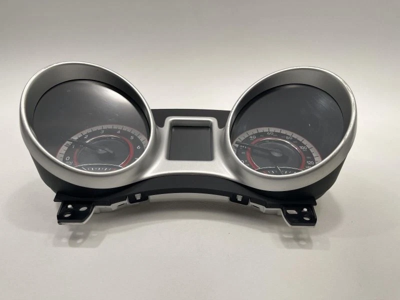 Cuadro de instrumentos velocímetro Dodge Journey 2017-2020 una pestaña rota Foto 2 de 4