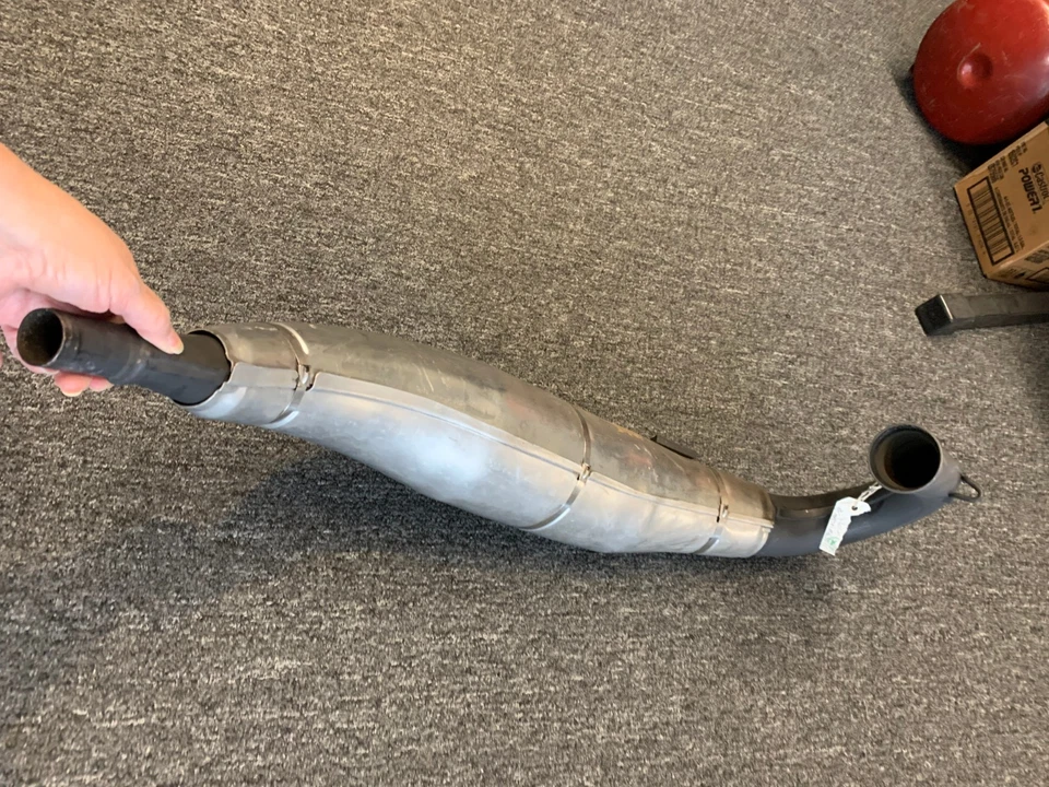 2001 Yamaha Srx700 OEM MAG Exhaust Expansion Chamber Pipe 8DF-14630-11-00 SY109 - Image 3 of 4