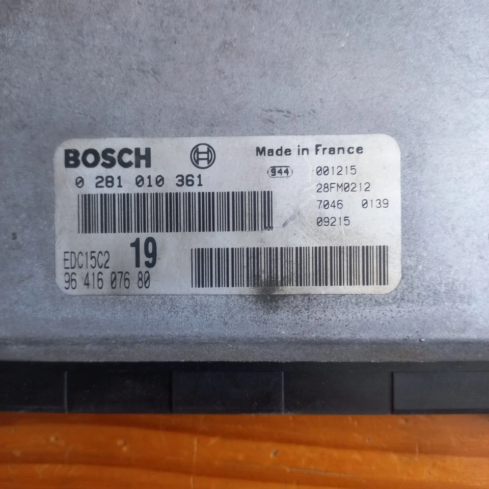 CALCULATEUR PEUGEOT 406 2.0 HDI -DÉCODÉ -BOSCH EDC15C2 0281010361 / 9641607680 - Immagine 2 di 2
