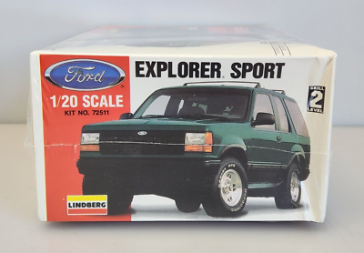 Lindberg Ford Explorer Sport Utility Vehicle 1 20th Scale Plastic
