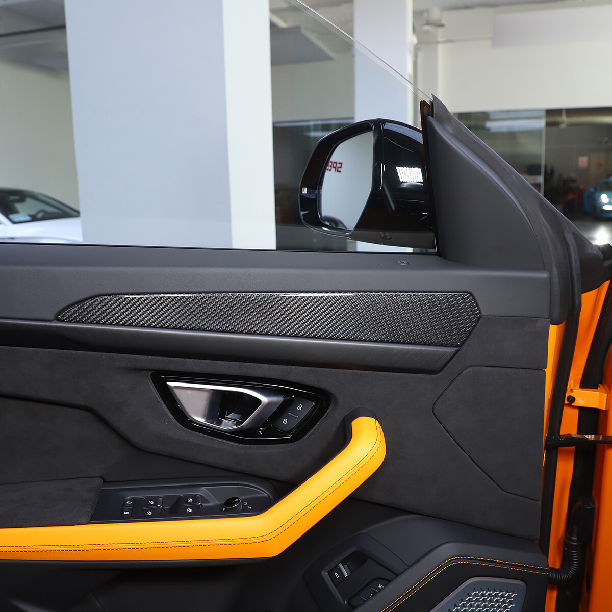 Lamborghini Urus 2018-2021 Door pocket trim