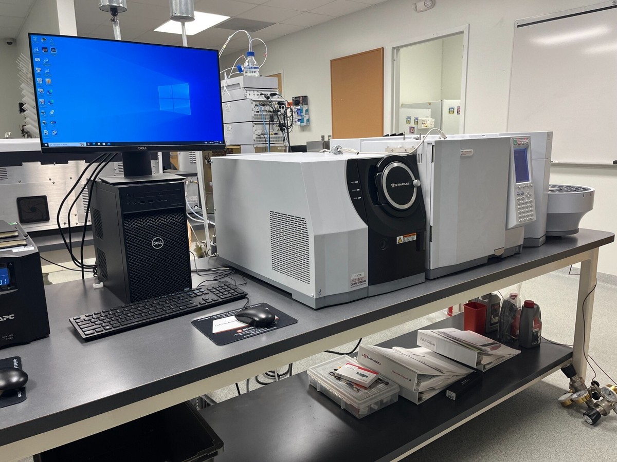 Shimadzu GCMS-TQ8040 System Gas Chromatograph Mass Spectrometer w