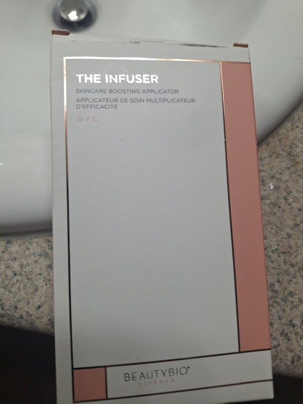 BeautyBio THE INFUSER Depuffing Skincare Applicator Face Eye Tool Battery Op NEW