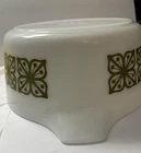 vintage pyrex Golden Classic casserole Dish