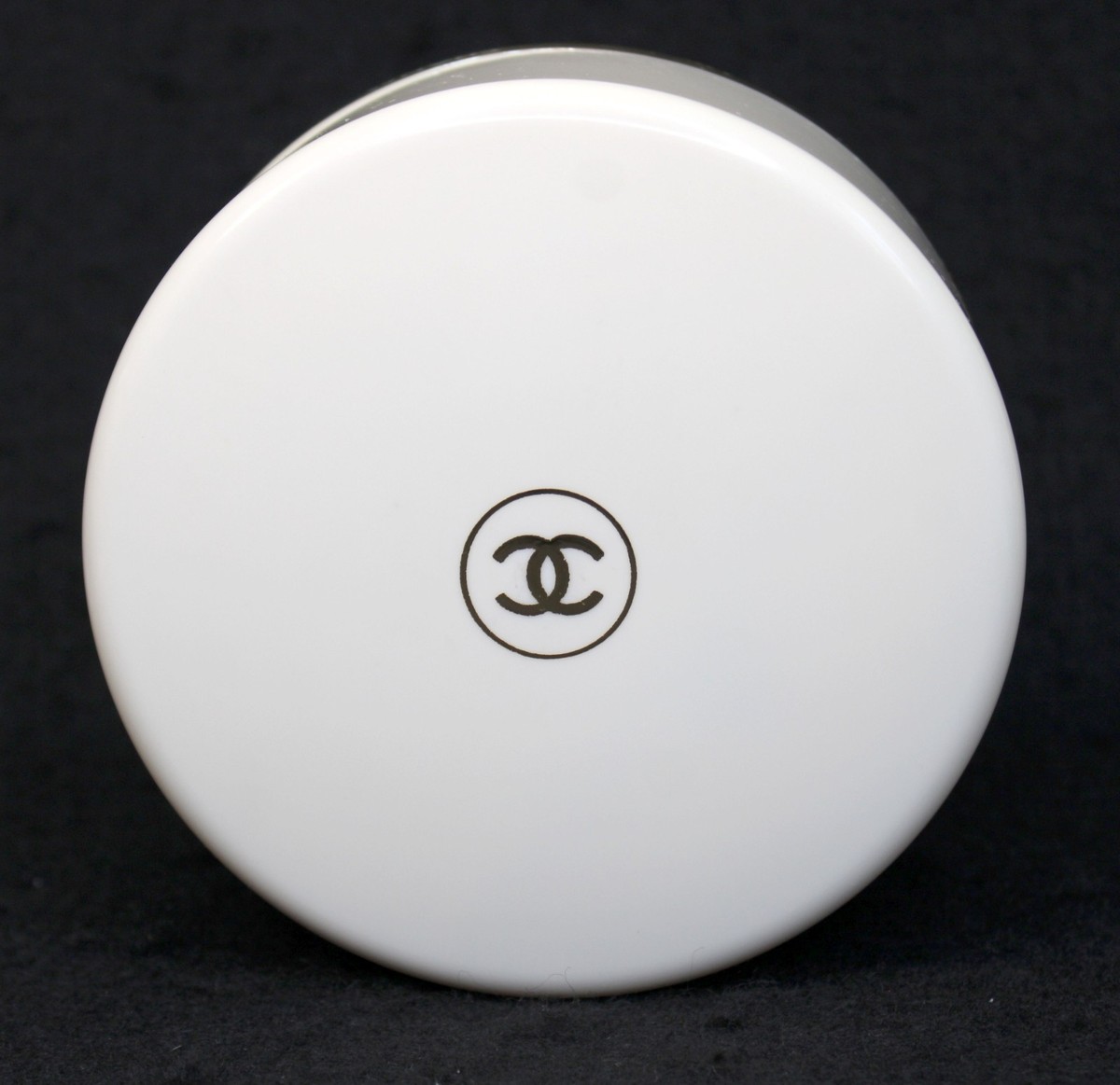 Vintage New CHANEL No 5 Bath Powder (Poudre Après-Bain) - 100gr
