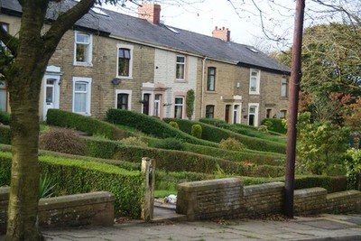 Photo A2 Houses and hedges on Carus Street, Hoddlesden Darwen A broad re c2012