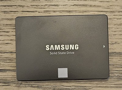 SAMSUNG 860 EVO 4TB 2.5'' SATA III Internal SSD MZ-76E4T0. ALL 96% health or more