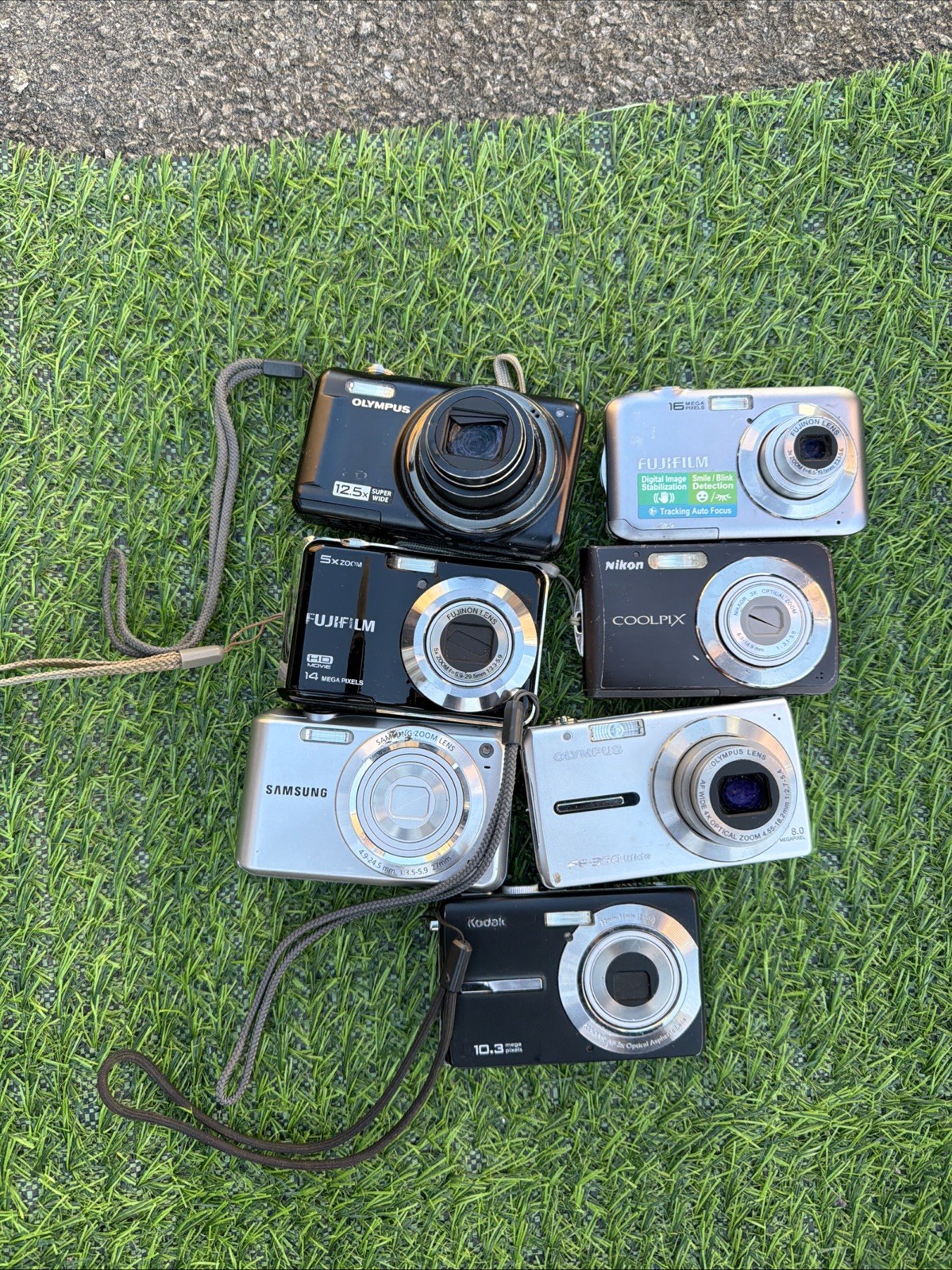 Digital Camera Joblot X7 All faulty Spares/Repairs check Desription