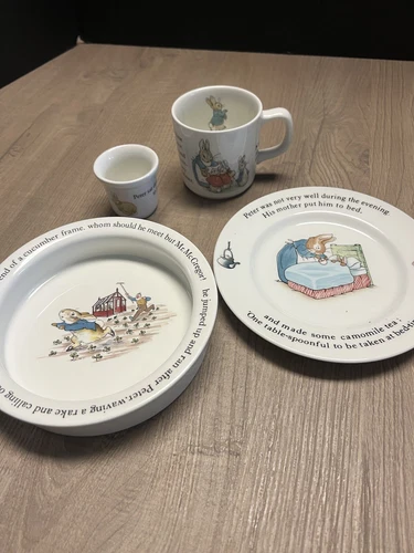 Wedgwood of Etruria Beatrix Potter- Peter Rabbit Dish Set Of 4 | England