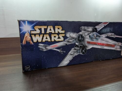 Hasbro Star Wars Trincea della Morte Nera X-Wing Fighter del Leader Rosso con Pilota - Foto 16 di 22