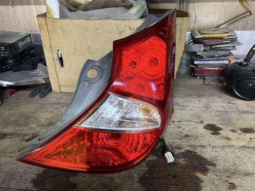 2012-2017 Hyundai Accent Hatchback Passenger Side Right Tail Light Lamp Assembly - Picture 2 of 24