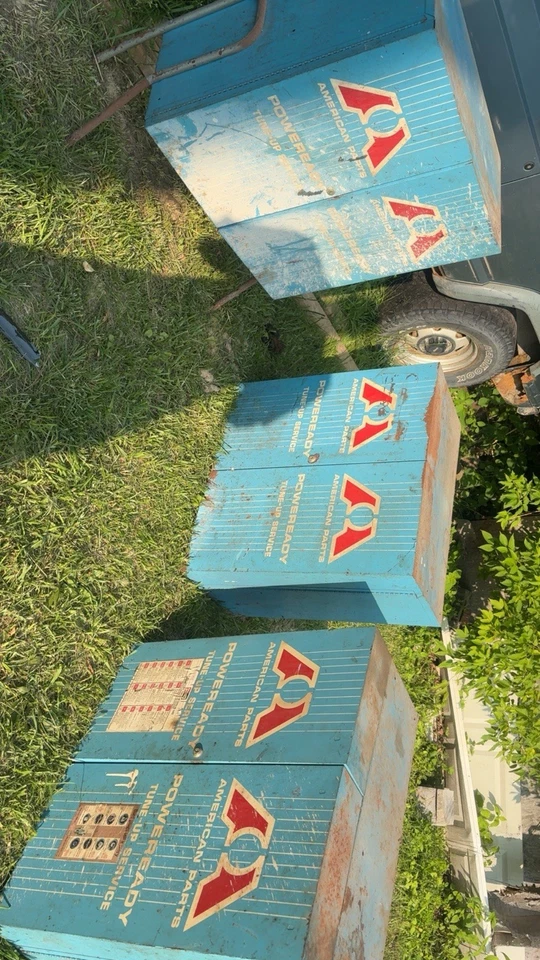 Gabinete de piezas americanas vintage Foto 2 de 2