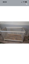 Lit bébé à barreaux en bois gris et blanc, vendu avec matelas neuf!!!