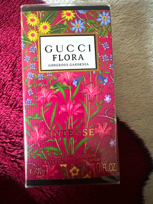 Gucci Flora Gorgeous Gardenia Intense EDP Intense Spray 1.0 fl oz Floral
