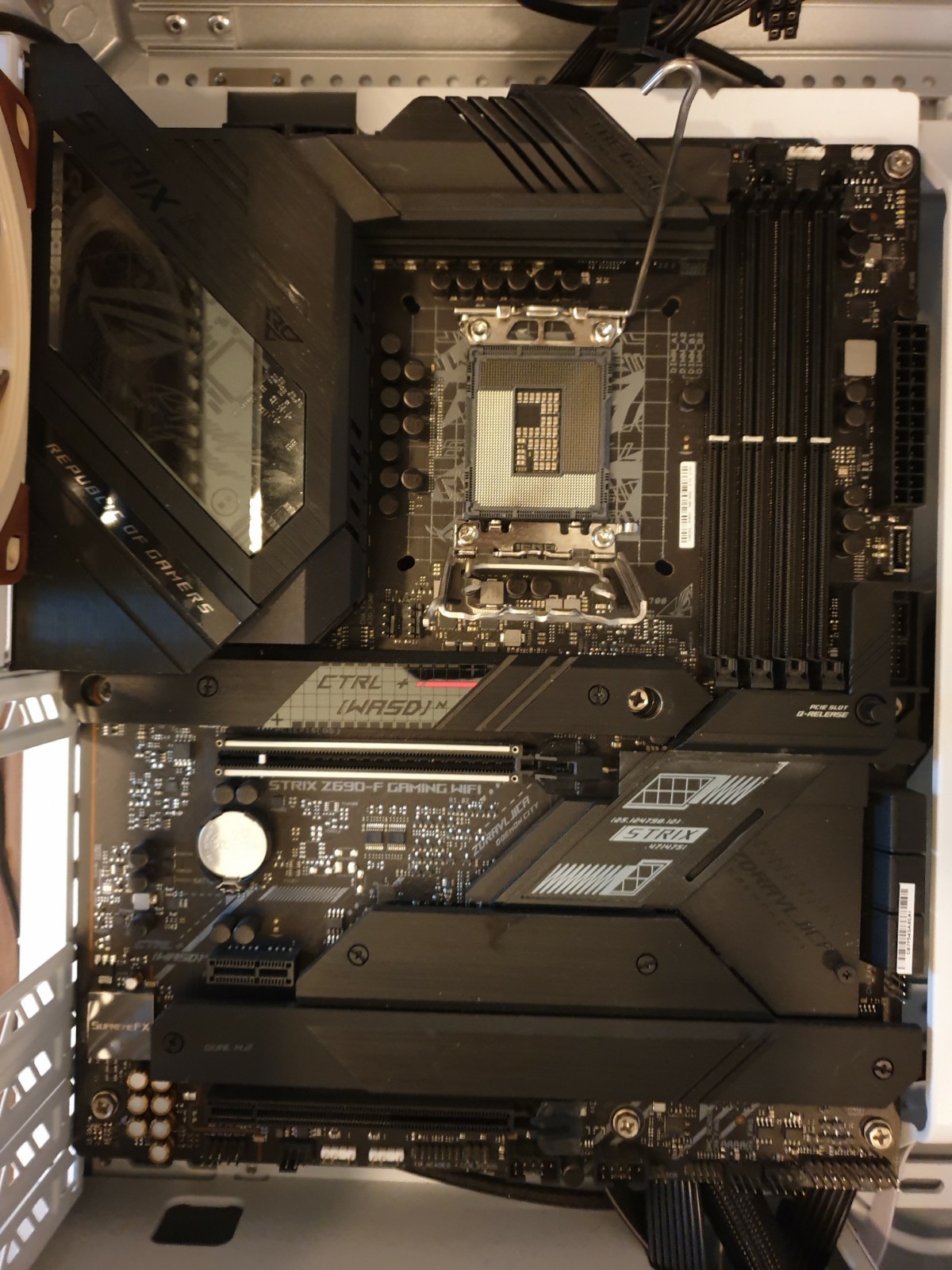 ASUS ROG STRIX Z690-F GAMING WIFI DDR5 LGA1700 Motherboard