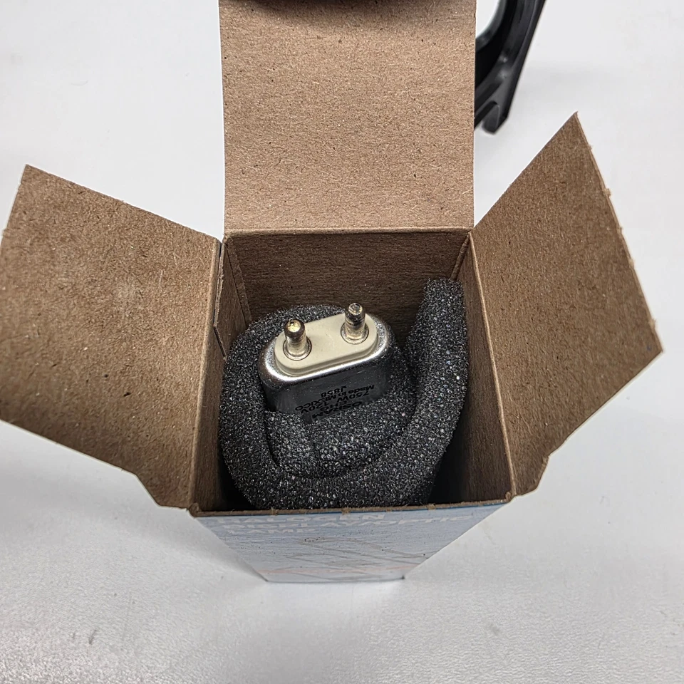 Osram Sylvania 750w 120v EHF G9.5 3300k Single Ended Halogen Light Bulb 54512 - Image 4 of 4