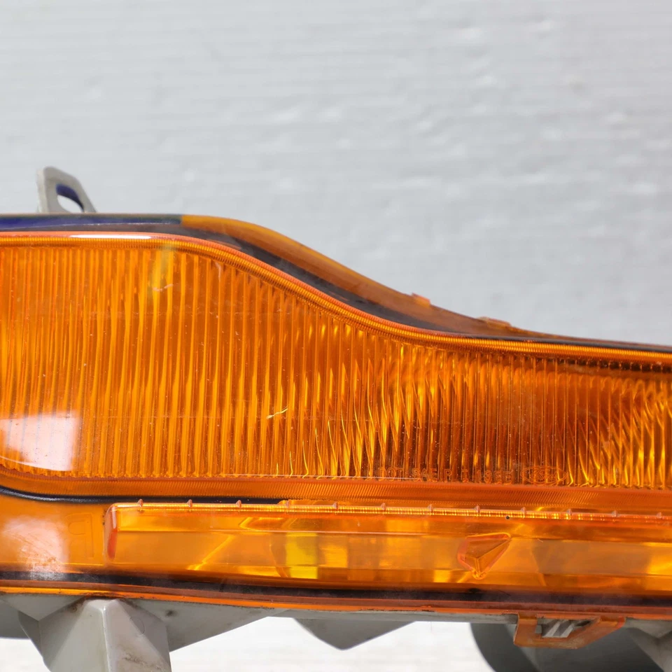 Lámpara de estacionamiento intermitente inferior derecha Ford Taurus 2013-2016 OEM CJ54-13B220-BD Foto 4 de 4