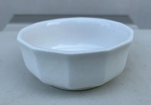 Rare Vintage Pfaltzgraff Heritage White Soup Bowl 4 3/4"   Castle Mark HTF