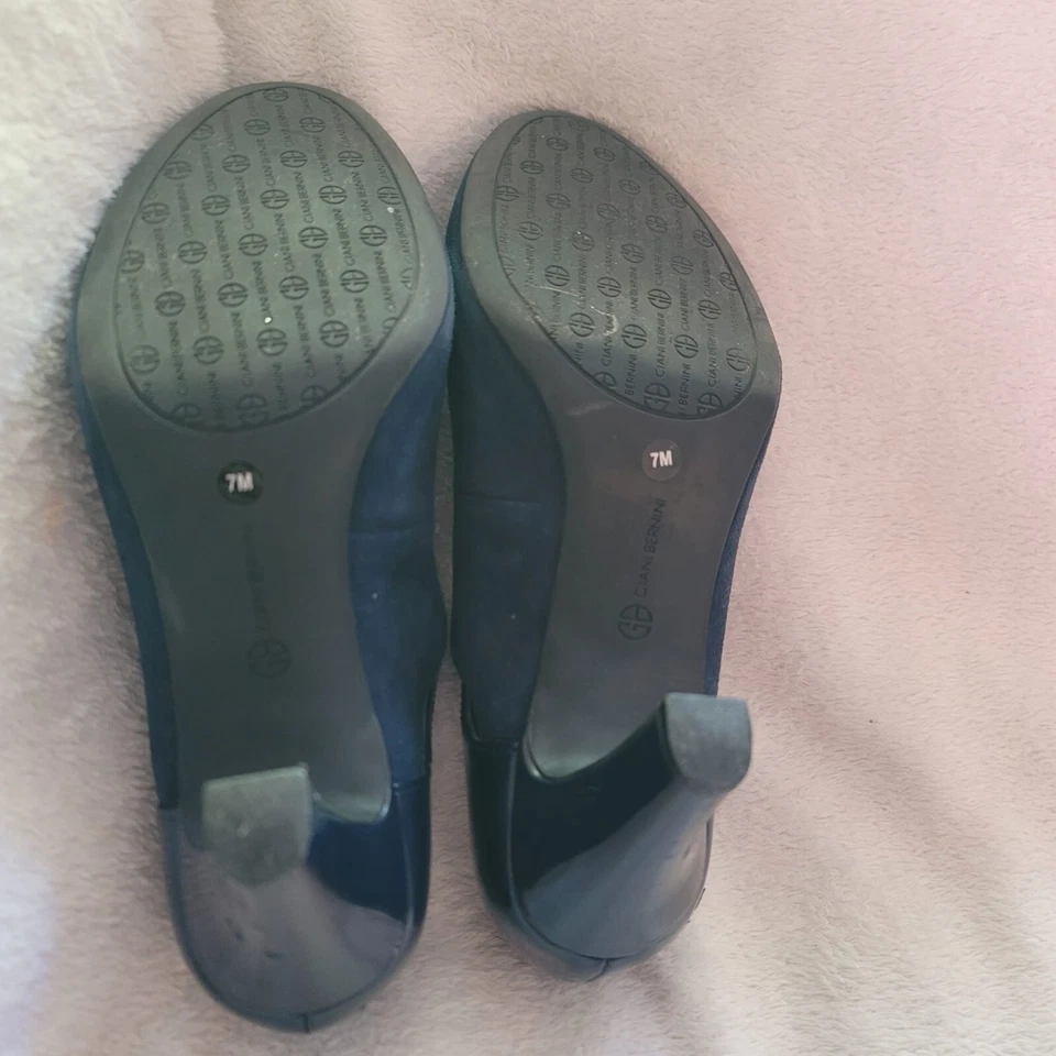 Gianni Bernini Velmah Blue Colored Leather Heels Womans Size 7M - Image 2 of 4