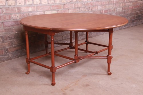 Baker Furniture Queen Anne Walnut Drop Leaf Coffee Table, Newly Refinished - Picture 11 of 12