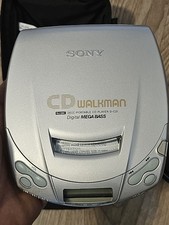 Sony Walkman D-C21 Portable CD Player Silver Digital Mega Bass AM/FM